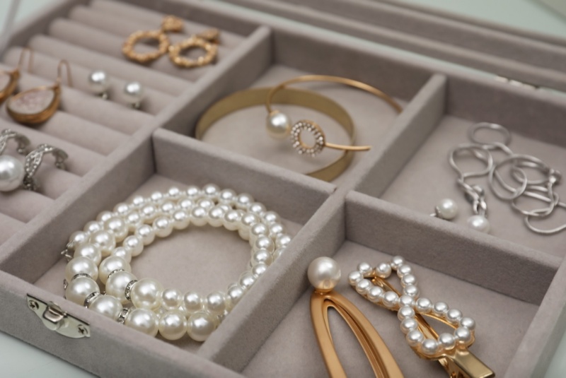 There are Smart Ways to Invest in Jewelry While Still Enjoying it